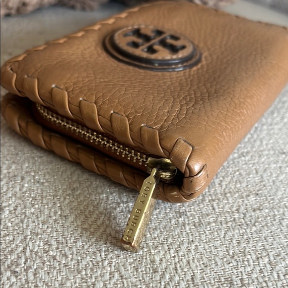 Tory Burch McGraw Mini Brown Wallet - Picture 5 of 9